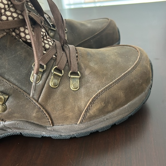 Drew Iceberg Waterproof Slip-Resistant Comfort Brown Nubuck Boots Women Sz. 8.5 - Picture 14 of 17